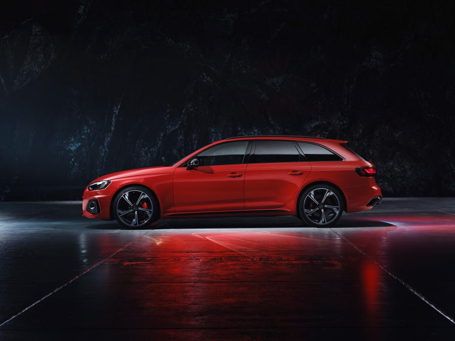  Audi RS4 Avant (B9) 2019 года  (WW) (фото 3 из 67)